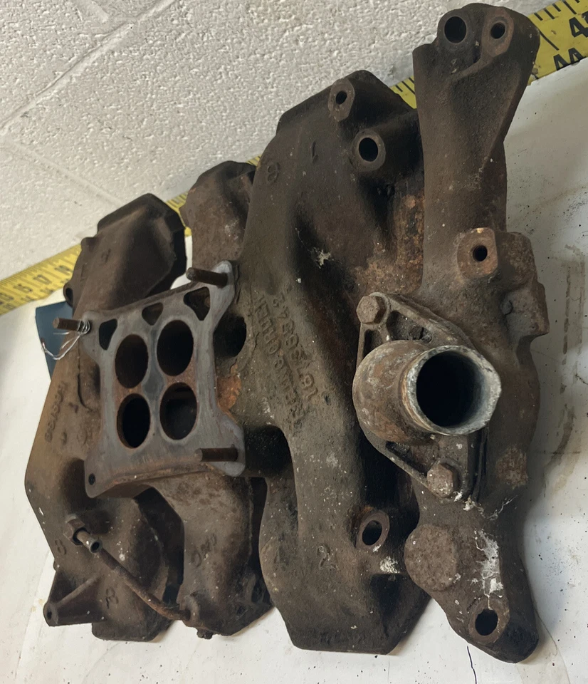 Colector de admisión de motor usado OEM GM 371 569138 1957-1958 Oldsmobile 88/98 (WRM7) Foto 3 de 4