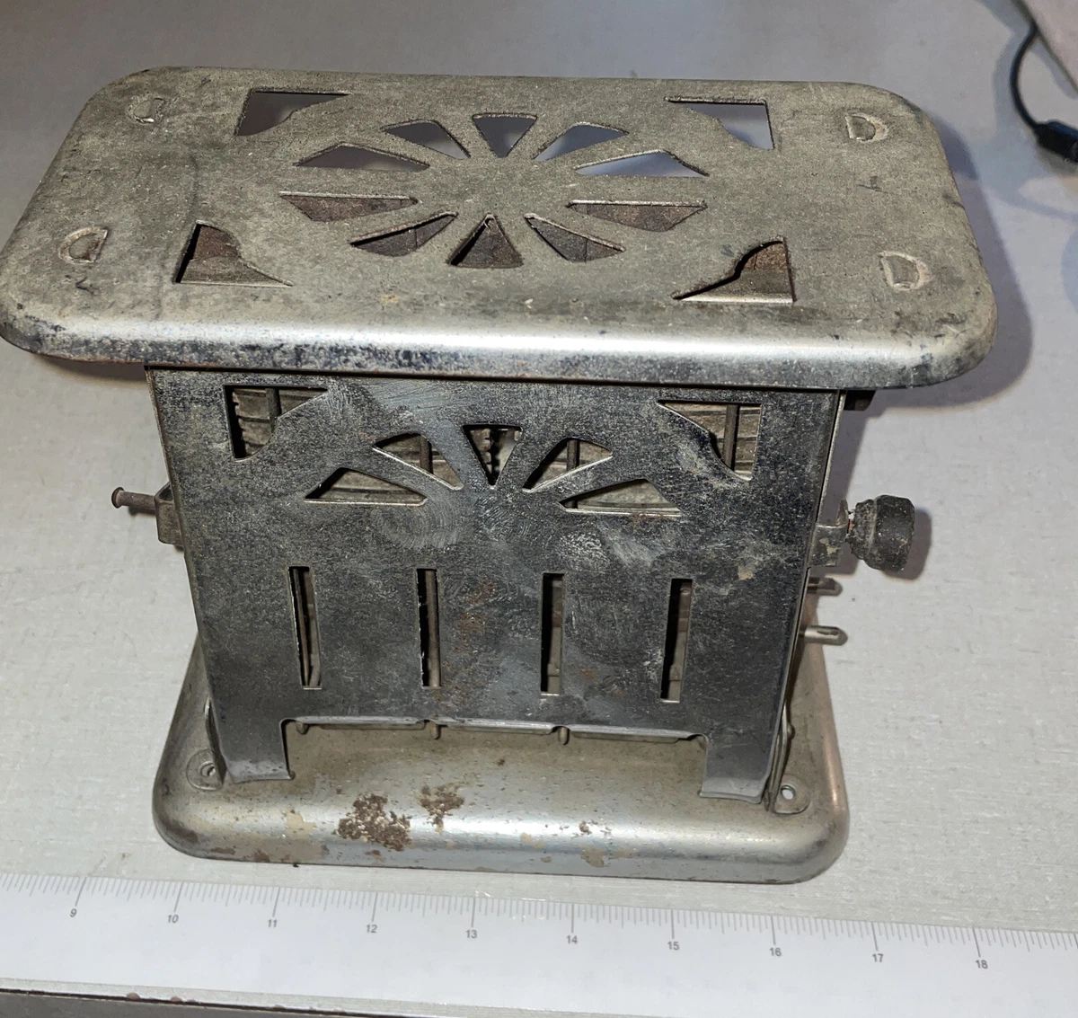 Antique clearance electric toaster