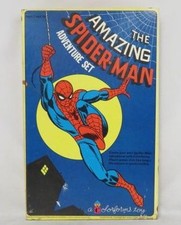 1974 The Amazing SPIDER-MAN Adventure Set Colorforms Play Set 100 Complete 