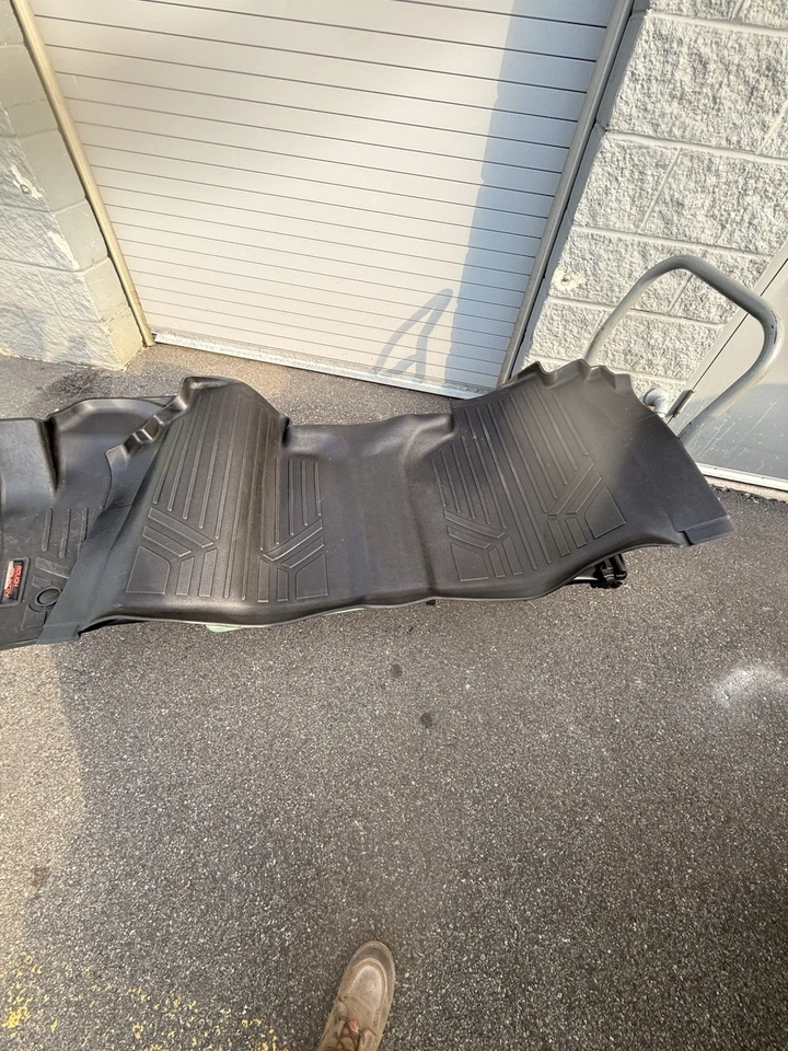 Juego de 3 alfombrillas Chevrolet Silverado 1500/GMC Sierra 1500 2019-2025 Foto 2 de 2