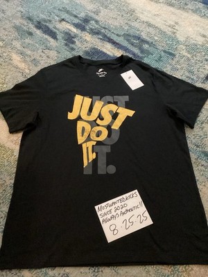 nike sportswear essential tshirt