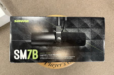 Shure SM7B Cardioid Dynamic Vocal Microphone - Pro Studio Podcast Mic - NEW