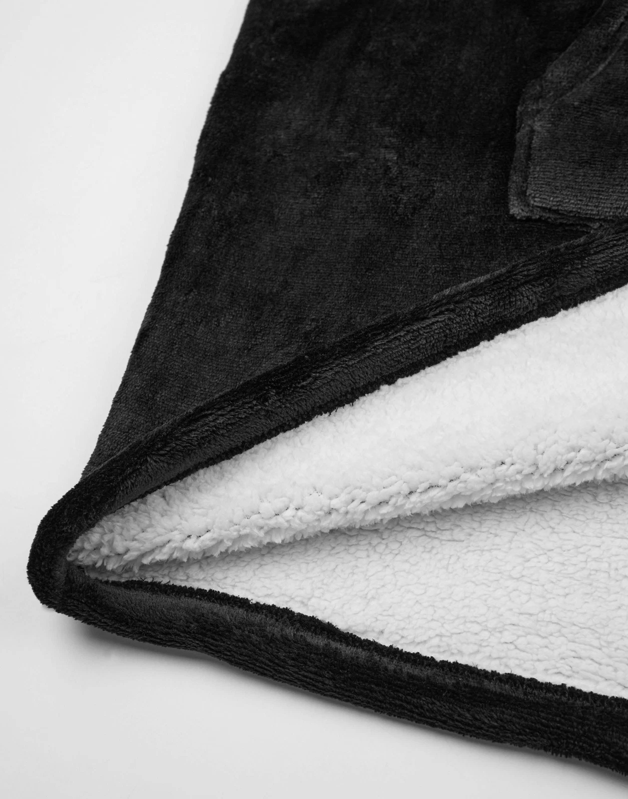 Ghostbusters Multicoloured Logo AOP Blanket Hoodie