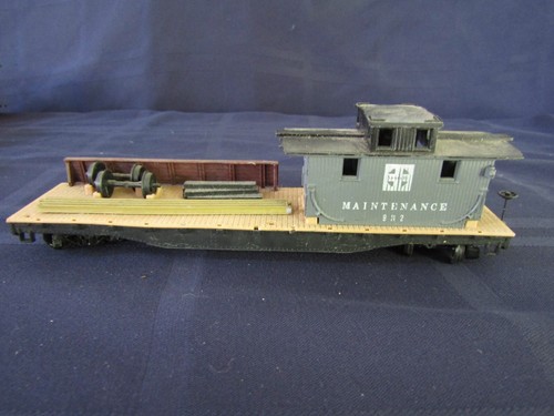 Vintage HO Mantua- Maintenance 932 Work Car with Caboose - Picture 5 of 9