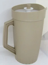 Vintage Tupperware Pitcher 800-8 1/2 Gal 2 QT Almond Tan Push Button Lid
