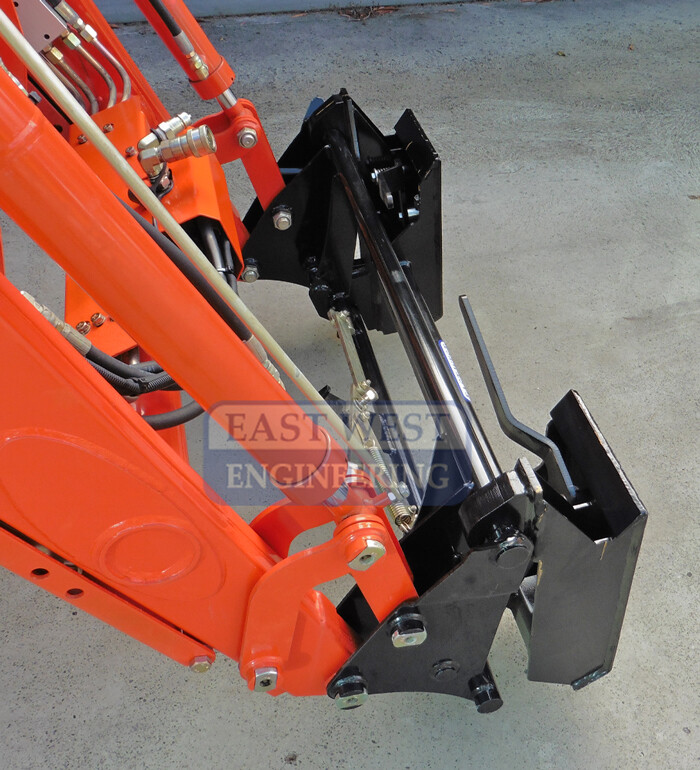 EURO to SKIDSTEER ADAPTOR converts EURO hitch to pickup skid steer