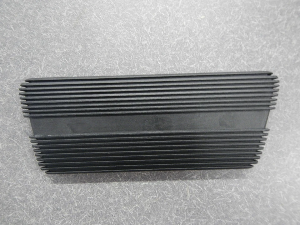 61 62 63 64 Buick LeSabre Invicta Wildcat Electra Pastilla de freno y pastilla de estacionamiento negro Foto 3 de 4