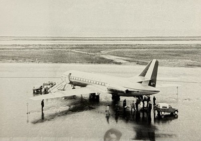 Asien, Thailand, Landung eines Flugzeugs am Flughafen, ''Originaldruck'', 1950