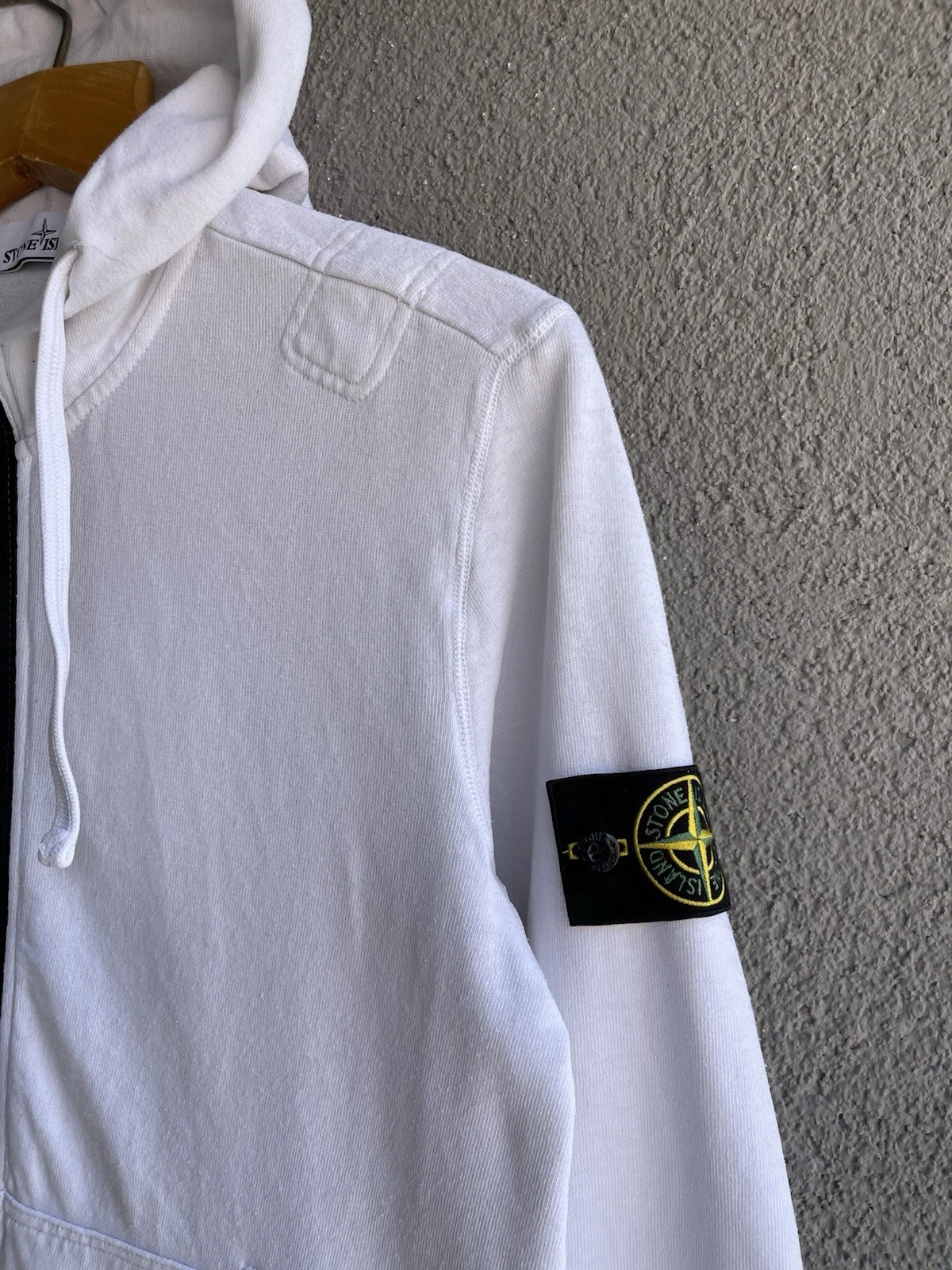 Stone Island Felpa Uomo con Cappuccio e Zip Colore Bianco Taglia M