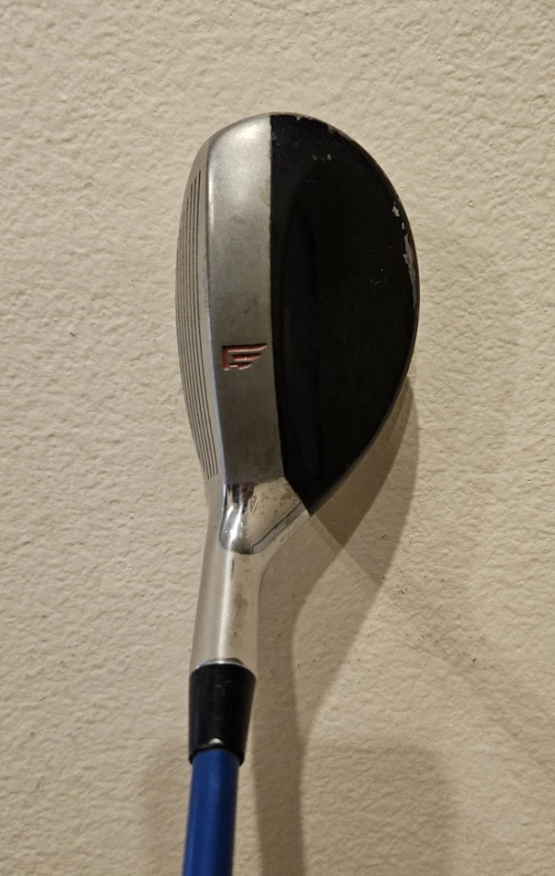 Founders Club 3 Híbrido 21° Derecha Flex Regular Varilla Grafito 39.5" Foto 3 de 4