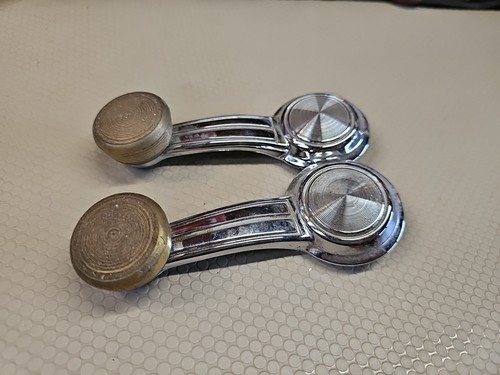 1969-1988 GM Chevrolet Pontiac Buick Oldsmobile Window Crank Knob Pair OEM - Picture 1 of 2