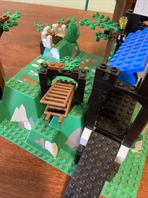 LEGO System Castle Dark Forest Fortress 6079 Incomplete 1996  All Minifigures