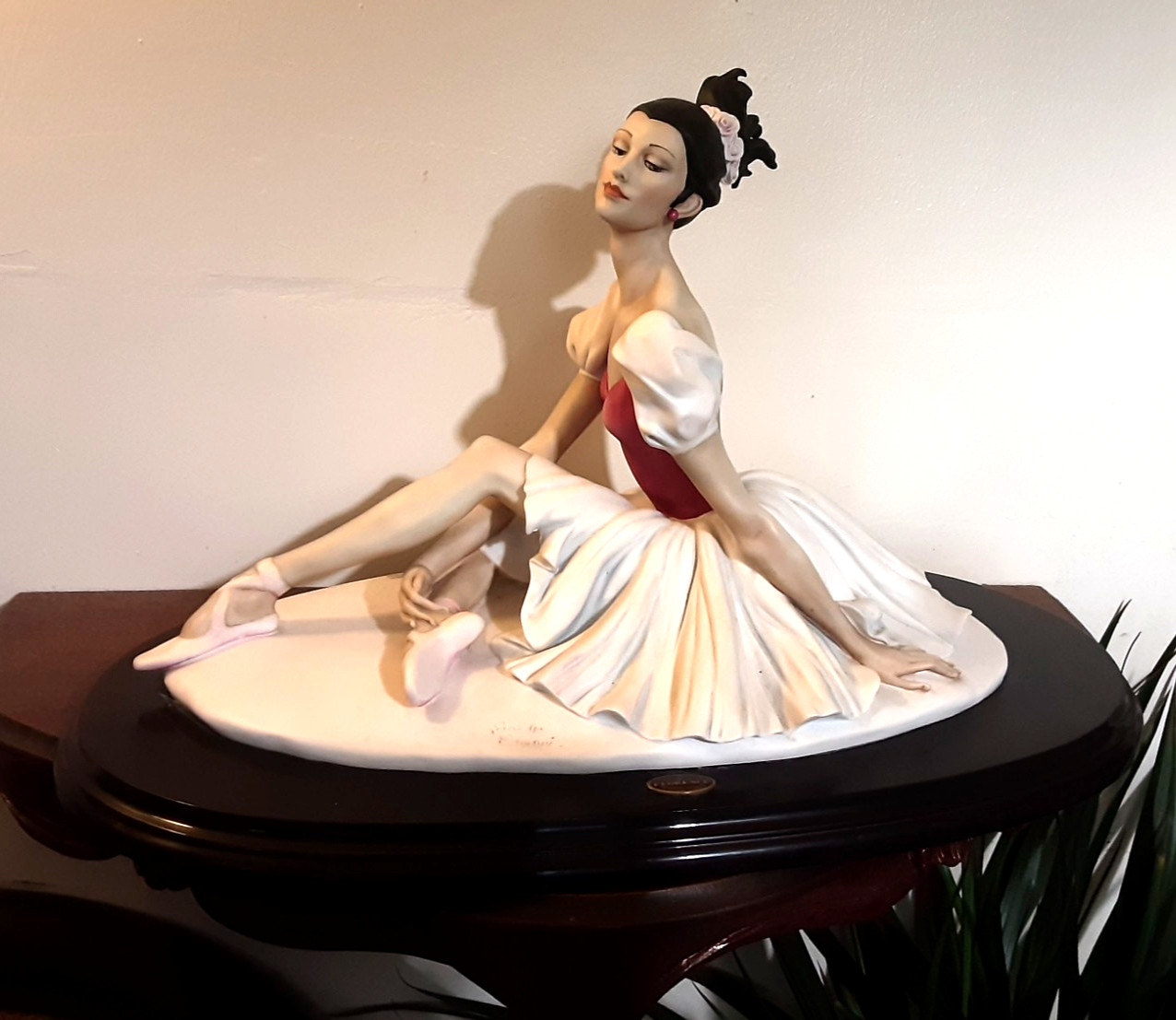 Bailarina sentada Giuseppe Armani Florence Petrushka rara muy grande 2060c en muy buena condición