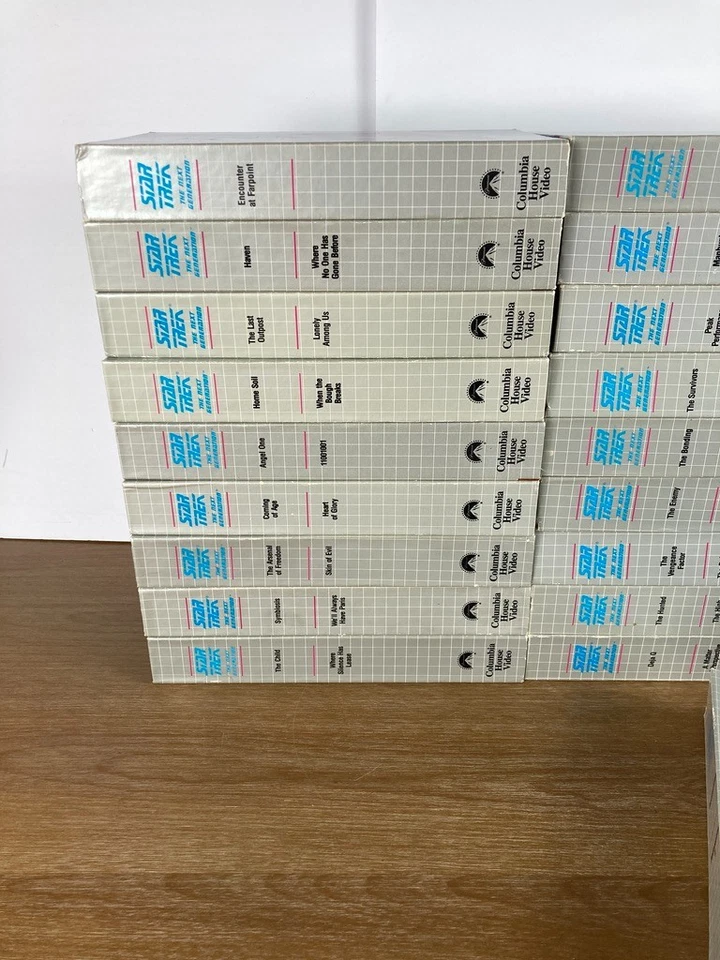 Star Trek: The Next Generation Collector's Ed Lot of 28 VHS 55 Eps Seasons 1-5 - Image 3 of 4