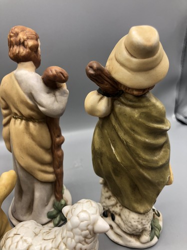 Vintage 11-Piece Hand-Painted Nativity Set Scene Porcelain with Box - Picture 16 of 24