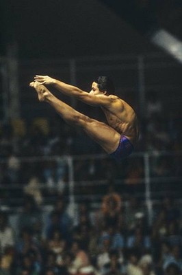Summer Olympics USA Greg Louganis in action during Men's 10M Platf- Old Photo 1