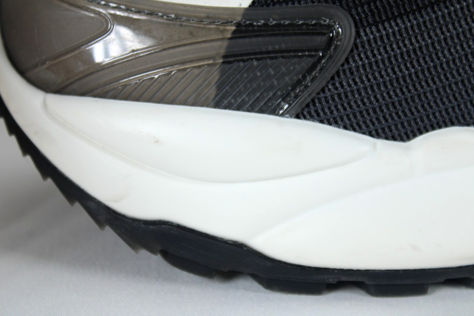 LOUIS VUITTON Black Mesh & Brown Monogram Detailed RUN 55 Sneakers 37 image 6