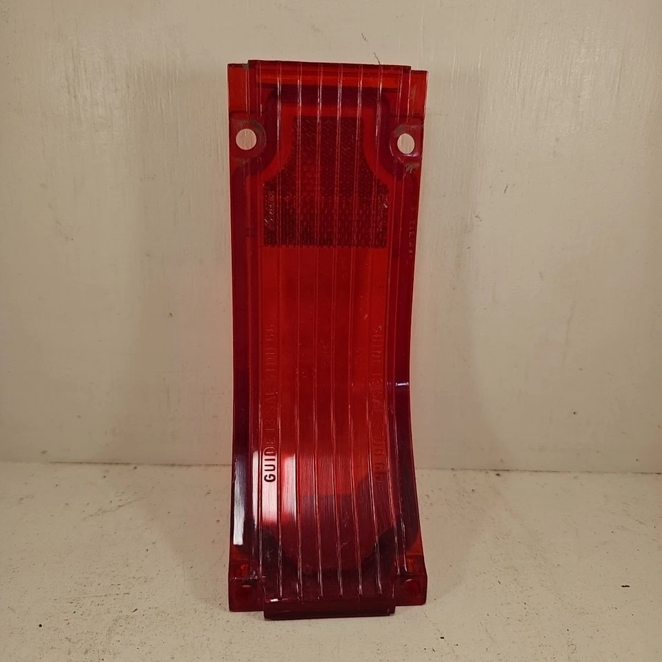 OEM 1966 CHEVROLET CHEVELLE GM FACTORY OEM TAILLIGHT LENS 5957812 - Image 1 of 4