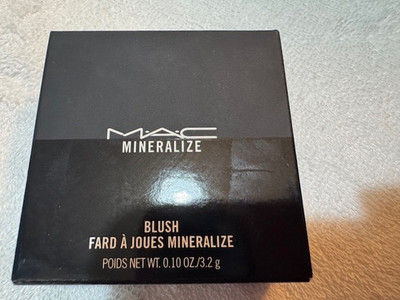 MAC NEW ROMANCE BLUSH MINERALIZE (* BITTE BEACHTEN)