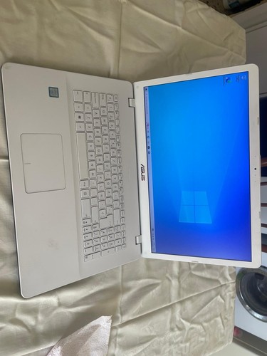 Portátil ASUS 17,3” – i7 / 16GB / 1TB - Imagen 5 de 6