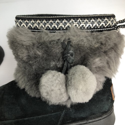UGG Brie Sheepskin Suede Ankle Boots Black Women's size 8 Pom Poms #1012999 - Picture 4 of 12