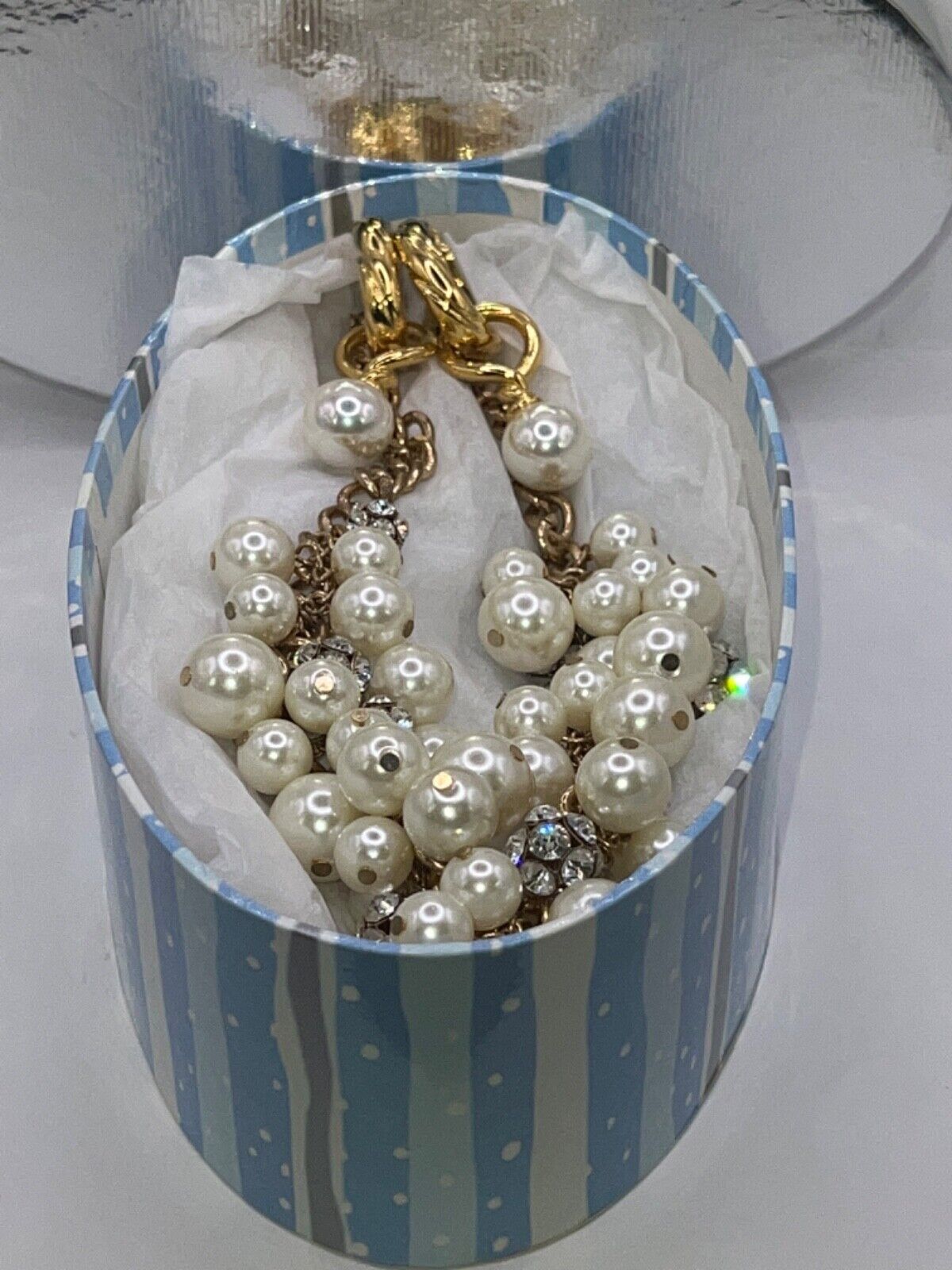 Necklace and Earrings Pearl Faux and Crystal Drop… - image 9