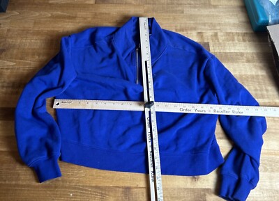 H & M Divided Blue M Crop Top Sweatshirt Womens