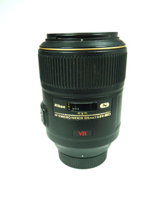 Nikon AF-S Micro-Nikkor 105mm F/2,8G IF-ED VR Makroobjektiv