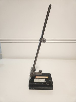 Brown & Sharpe No. 622 Surface Gage