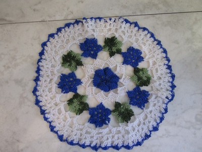 Vintage Dainty Flutter Trim Blue/Green/White Crochet Round Doily- 11 Inch Circle