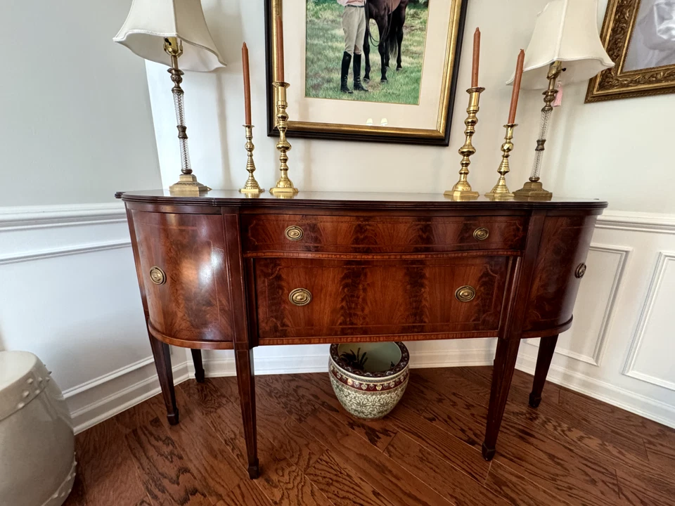 Johnson Handley Johnson sideboard - Flame mahogany inlaid bow front - Image 2 of 4