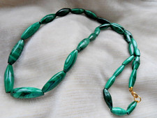 Vintage green malachite necklace 21ins or 53cms long