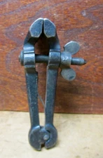 Vintage Adjustable 5" Hand Vise Tool Strong Spring with original patina NICE!