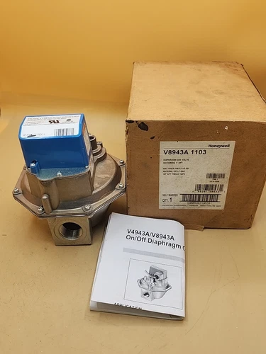 HONEYWELL V8943A1103 DIAPHAGM GAS Value 24 VAC 1" NPT 1/2 PSI LP Or Natural