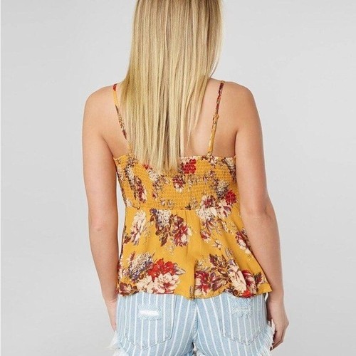 Buckle Lily White Women’s Yellow Red Floral Tie Front Cami Tank Top Size Medium - Picture 7 of 7