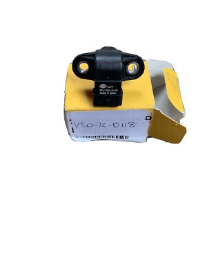 CRANKSHAFT POSITION SENSOR HELLA V30-72-0118 G NEW OE REPLACEMENT