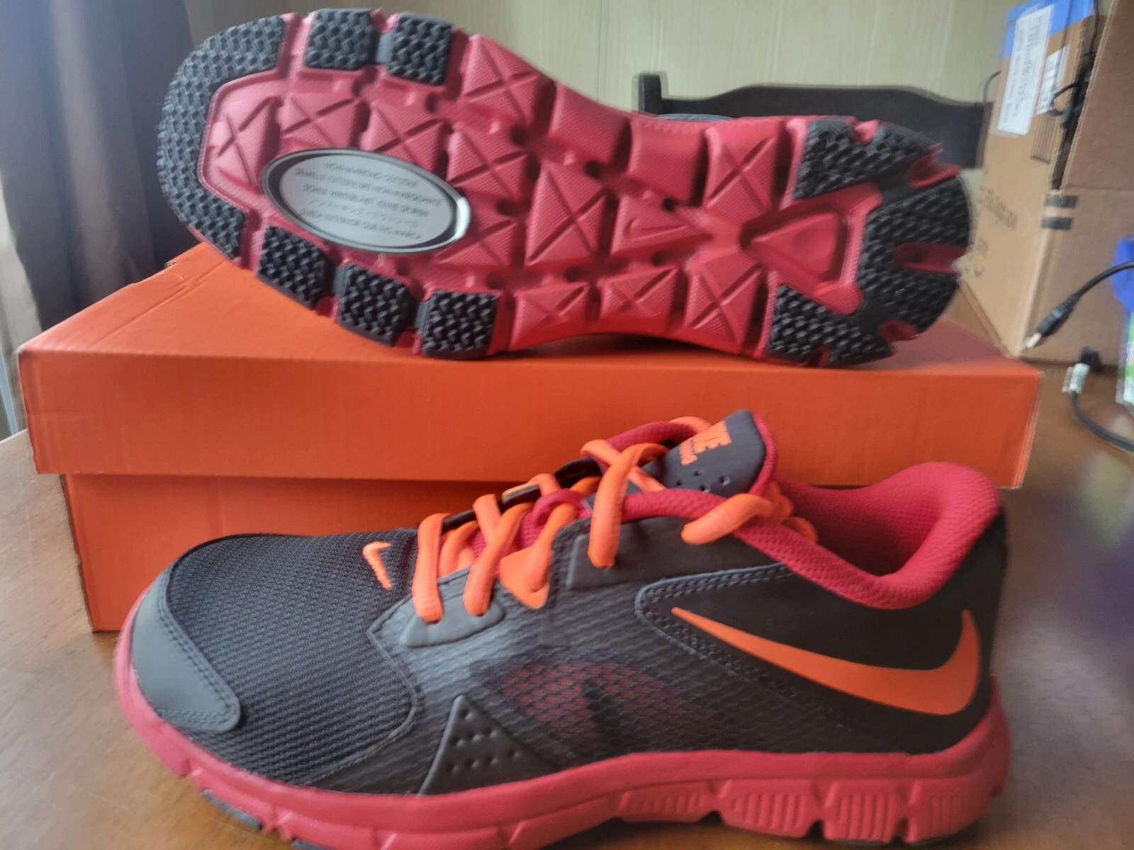 Neuf Nike Flex Supreme TR 3 taille 6,5Y