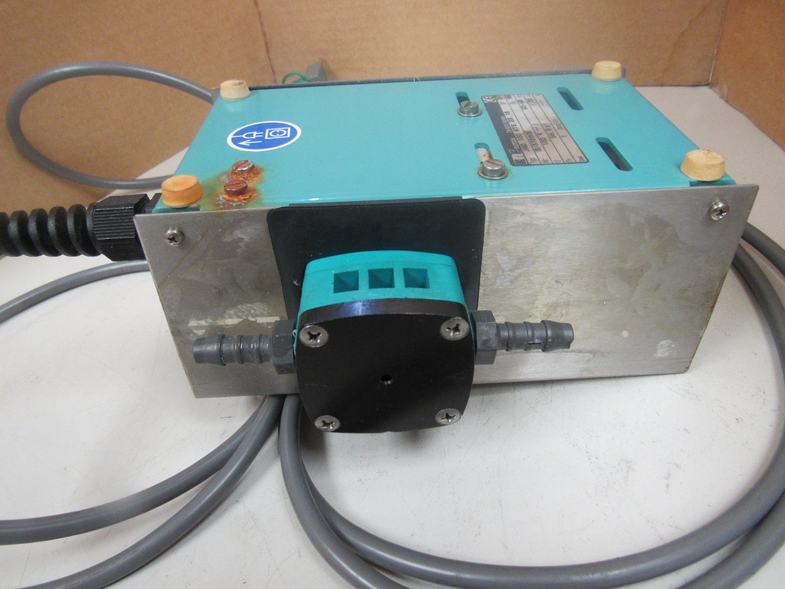 KNF FLODOS VACUUM PUMP CH6210 SURESEE CH6210 TYPE JND 100 KTS.23.18