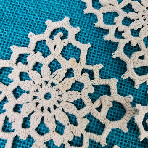 10 Cream Lace Floral Square Diamond Doily Lot 3.5 x 3.5 inch Doilies - Picture 4 of 9
