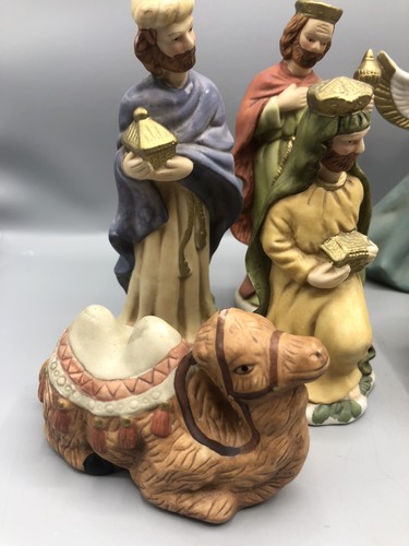 Vintage 11-Piece Hand-Painted Nativity Set Scene Porcelain with Box - Picture 2 of 24