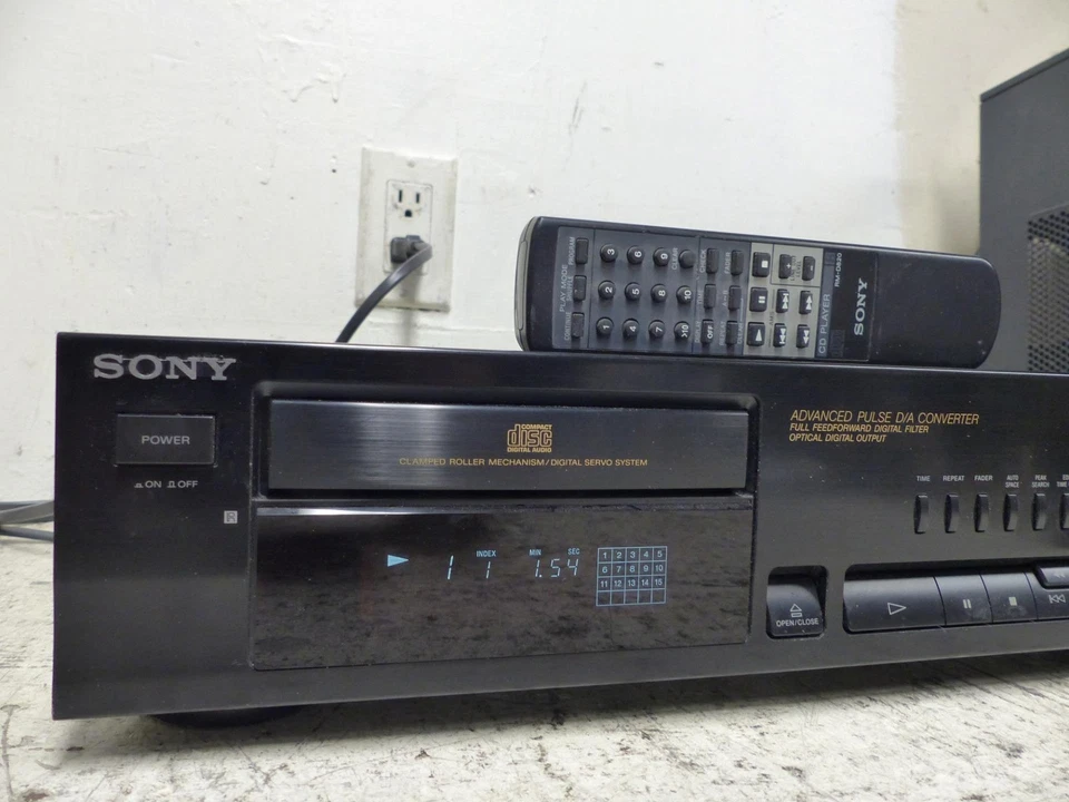 Sony CDP-XA1ES Vintage Single CD Player Audiophile with RM-D820 ~ Sounds Great! - Image 3 of 4