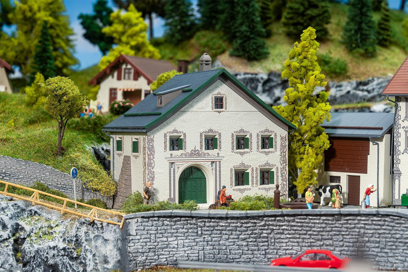 Maquette maison des Grisons Guarda Faller pour diorama de montagne réaliste