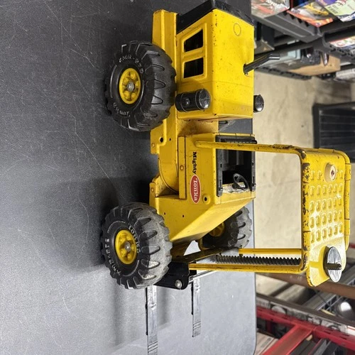 Vintage Mighty Tonka XMB 975 Yellow Metal Forklift Toy L4510