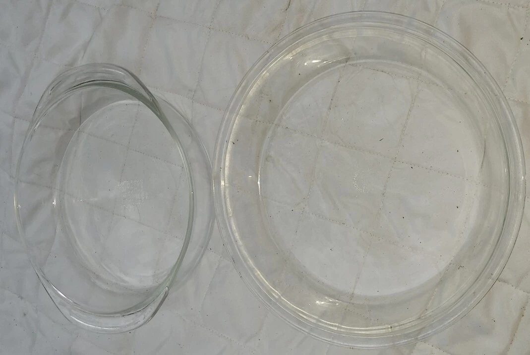 Vintage Pyrex Glass Cake Pan #221 And Clear Pie Plate