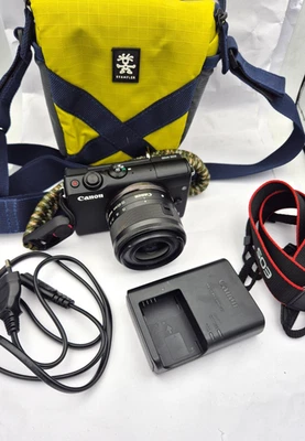 Canon EOS M100 24.2MP Digitalkamera Schwarz Kit mit 15-45mm IS STM EF-M Objektiv - Bild 1 von 4