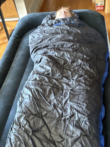Eureka Silver City 30 degree summer sleeping bag lightweight Black Blue - Picture 6 of 7