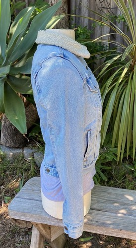 Levi's Jacket Womens Size S Blue Denim Sherpa Lined Ex-Boyfriend Trucker Ladies - Picture 9 of 10