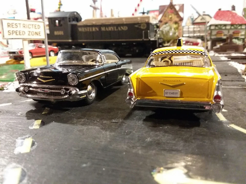 Lote de 2 brinquedos para carros Kinsmart #328 dois 57' Chevy Bel-Air novo em perfeito estado vendido solto sem caixas - Imagem 4 de 4