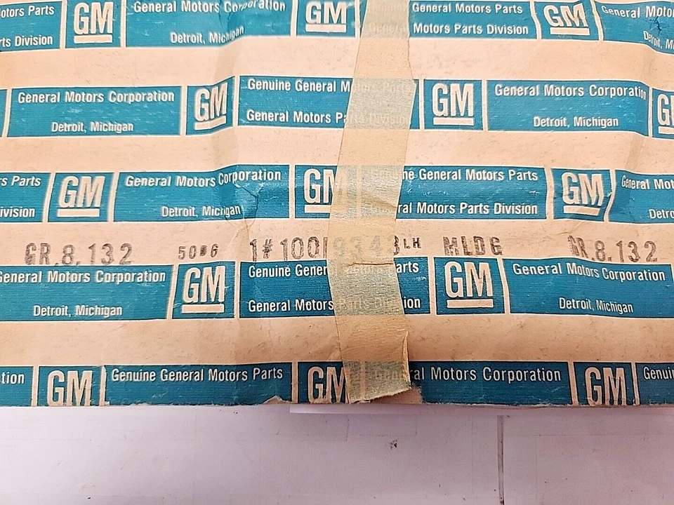 Tapicería de cuarto de neumático delantero/trasero GM 10019343 1982-91 Pontiac 6000 LE/SE/STE (799) OEM Foto 3 de 4