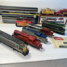Lot of 7 Vintage HO Engines Tyco Athearn Bachmann AHM FLEISCHMANN And More